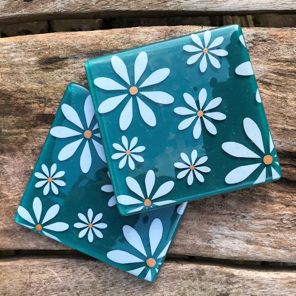 Set of 4 White Daisy Coasters - Jade