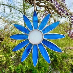 Cornflower Blue Daisy in stained glass