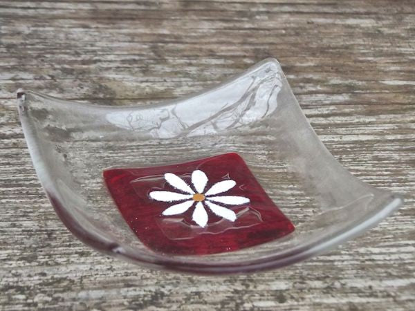 Daisy Ring Dish - Cranberry