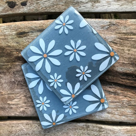 Set of 4 White Daisy Coasters - Grey