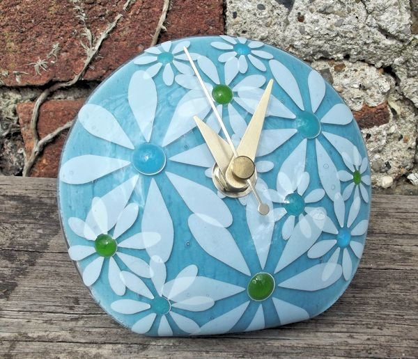 Daisy 'Q' Clock - Sky Blue
