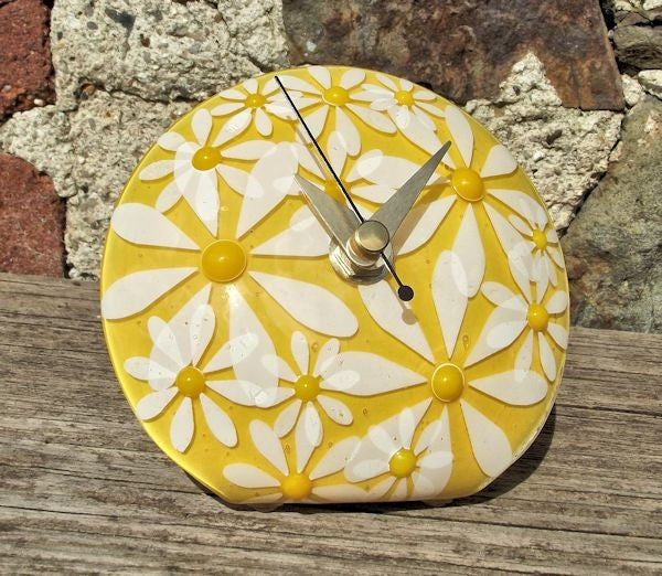 Daisy 'Q' Clock - Yellow